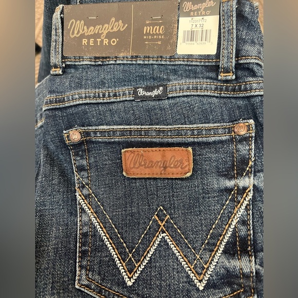 Wrangler Women's Flare Jeans - Dark Blue - Picture 7 of 10